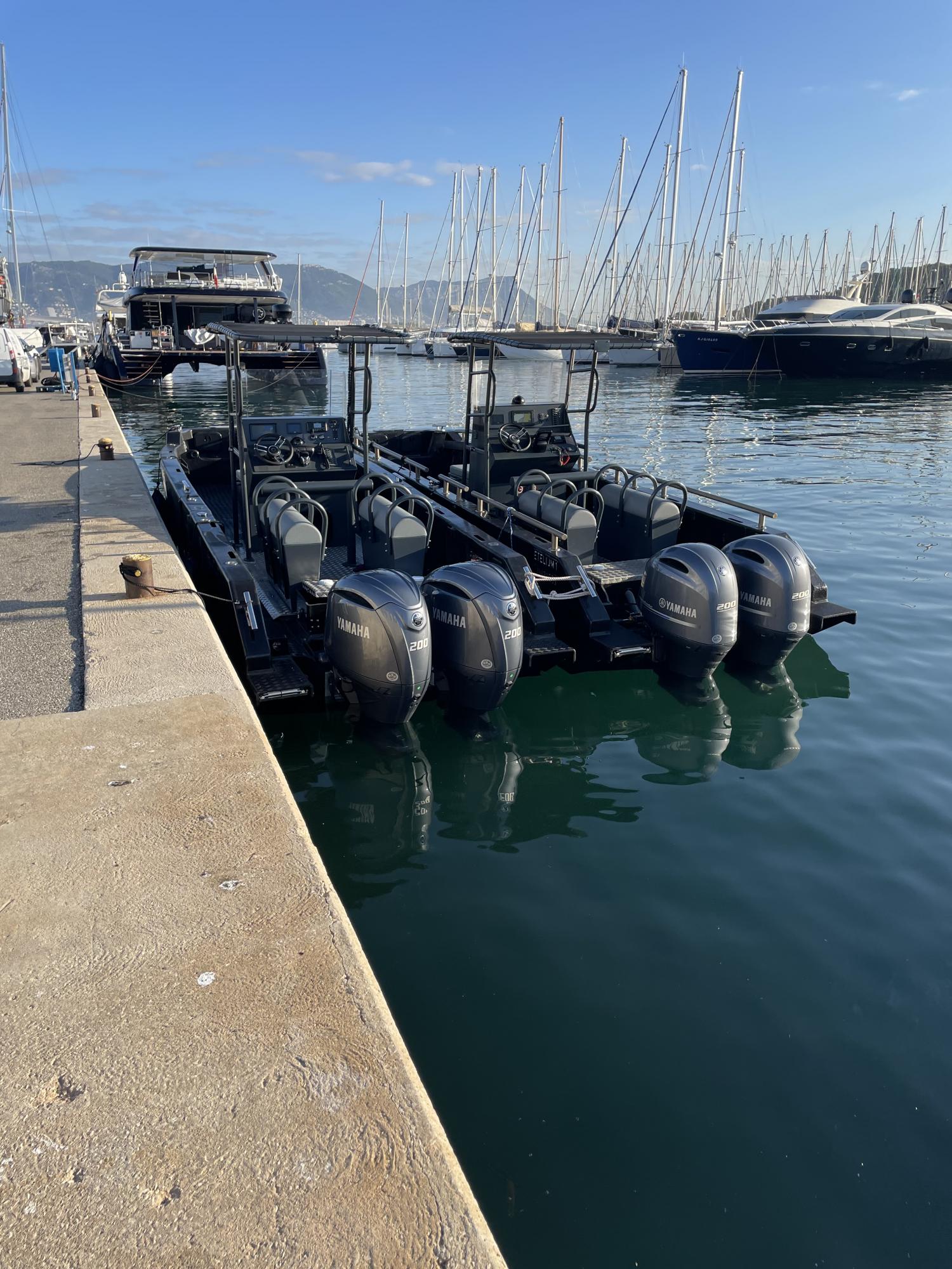 Bateaux en PEHD 870